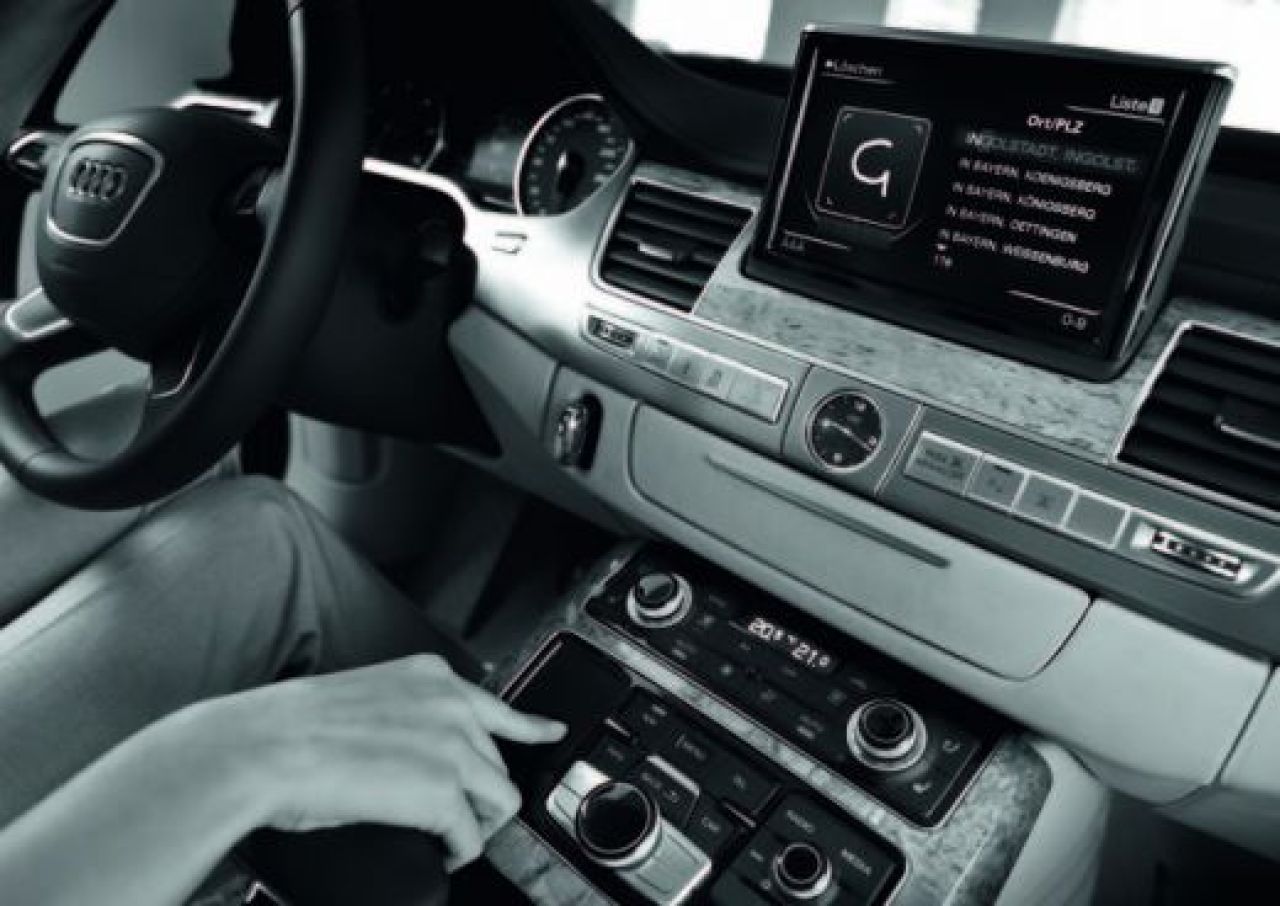 FOTO Noul Audi A8 e gata de lansare! Ce schimbari au facut nemtii la limuzina de lux care a cucerit Europa:_12