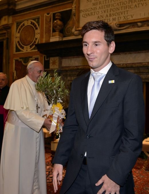 FOTO: Ziua in care Messi l-a cunoscut pe Papa! Jucatorii Italiei si Argentinei au mers la Vatican! Messi: 