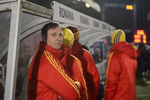 Viitor NEGRU pentru Romania! Nationala lui Sandoi, batuta de Cipru in Berceni! Echipa folosita de selectioner: