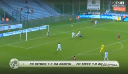VIDEO AUTOGOL incredibil! Chiar si colegii au ras de el! Cum si-a trimis mingea in poarta: