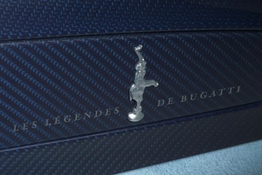FOTO Un nou Bugatti Veyron face RAVAGII in buzunarele miliardarilor! Francezii au dedicat modelul unui pilot LEGENDAR! Cum arata:_9