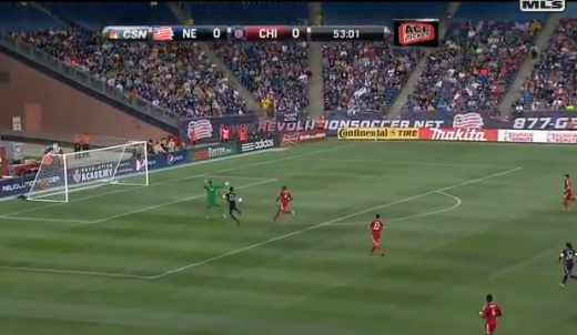 VIDEO Si-a umilit adversarii cu un gol SENZATIONAL! Faza care a provocat ISTERIE in SUA: calcai peste portar!