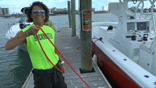 Femeia asta FACE MINUNI! Poate ancora un yacht intr-o fractiune de secunda: N-ai mai vazut asta ceva! VIDEO