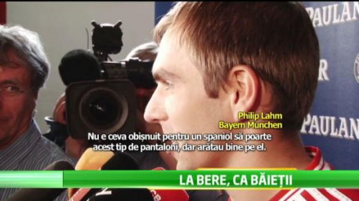 Campionii&nbsp;Europei au facut senzatie la promovarea&nbsp;Oktoberfest! Un singur jucator de la Bayern n-a pus mana pe bere:&nbsp;