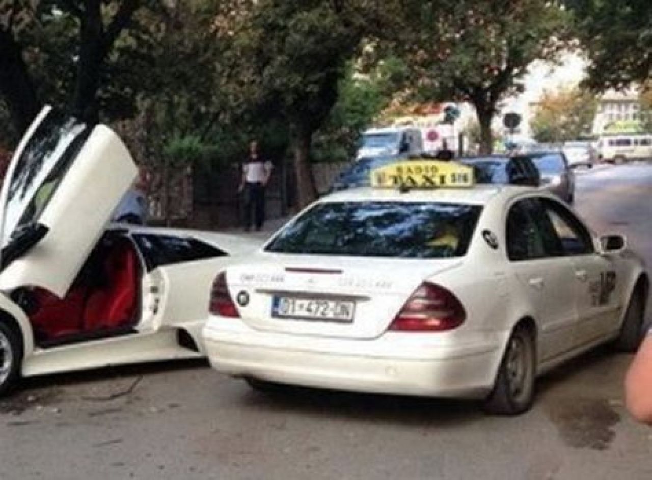Femeia care a aflat ce PUTERE are un Lamborghini! Ce a patit la cateva minute dupa ce a primit-o cadou de la iubitul ei: FOTO!_5