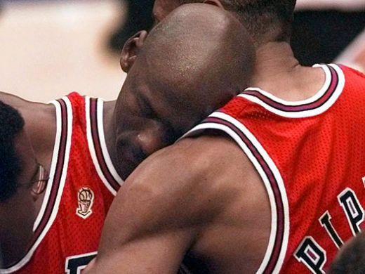 Misterul bolii lui Michael Jordan a fost REZOLVAT!