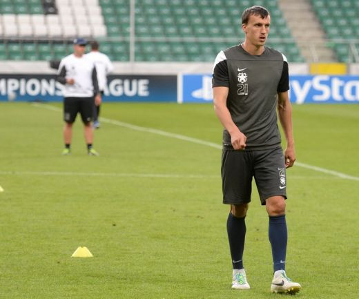 CALIFICARE! Steaua, a 7-a oara in grupele Ligii Campionilor! Stanciu si Piovaccari au marcat intr-un inceput PERFECT de meci! Legia 2-2 Steaua! Toate fazele meciului:_12