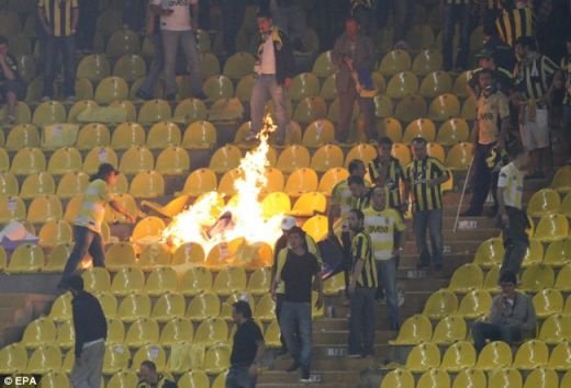 Anunt SOC! O echipa a fost SUSPENDATA azi din Europa League din cauza blaturilor!