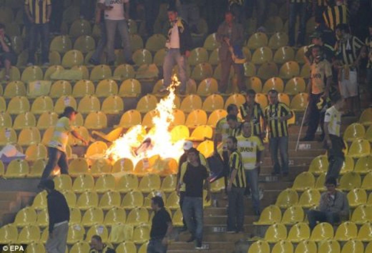 Anunt SOC! O echipa a fost SUSPENDATA azi din Europa League din cauza blaturilor!_1