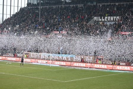 Insula PIRATILOR din fotbal! Cea mai NEBUNA echipa din Europa: sex, droguri & rock'n'roll!_3