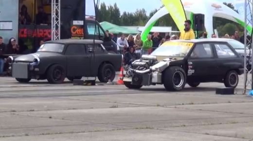 VIDEO TRABANTUL lui Satana se intrece cu Opelul lui Frankenstein! Cea mai NEBUNA cursa din lume! Cine a castigat: