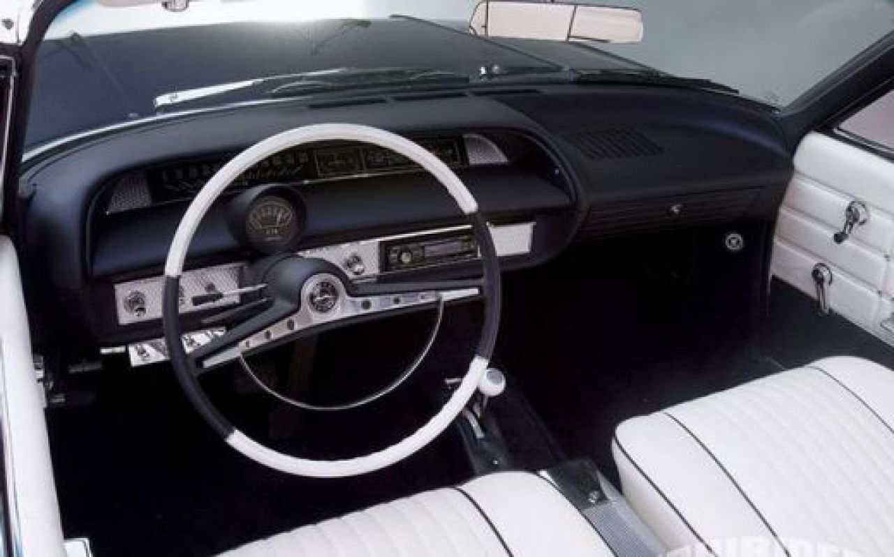 Kobe isi vine SUPER masina primita cadou de la sotia sa! Cat cere pentru un Chevrolet Impala din 1963? SUPER FOTO_1