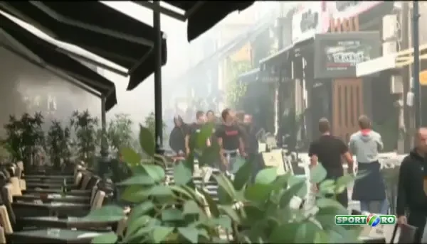 INCIDENTE INCREDIBILE IN CENTRUL BUCURESTIULUI INTRE FANII MAGHIARI SI JANDARMI!