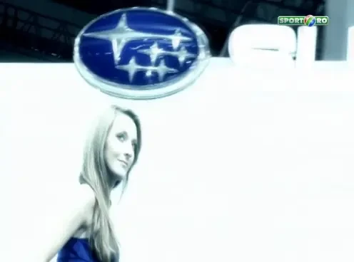 VIDEO Momentul cand masinile au trecut pe locul 2. Cele mai FRUMOASE fete de la Frankfurt! Ele au incins atmosfera la Salon: