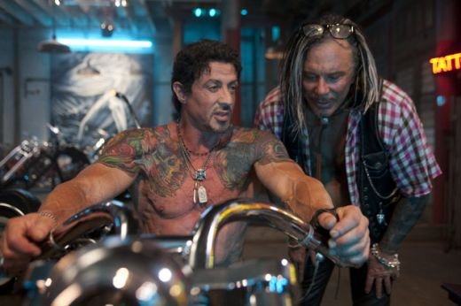 Inca un SUPER STAR se adauga la colectia The Expendables! Vezi cine a fost invitat sa joace alaturi de Jason Statham, Arnold sau Antonio Banderas: