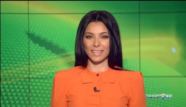 Invatam jucatorii cum sa puna cainii cu botul pe labe! :) Virusii verzi vor sa-i distruga debutul lui Stoican! Metoda inedita de antrenament: