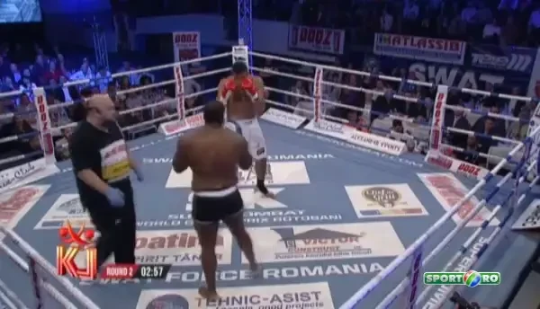 Leroy Johnson (USA) vs Giannis Stoforidis (Greece)