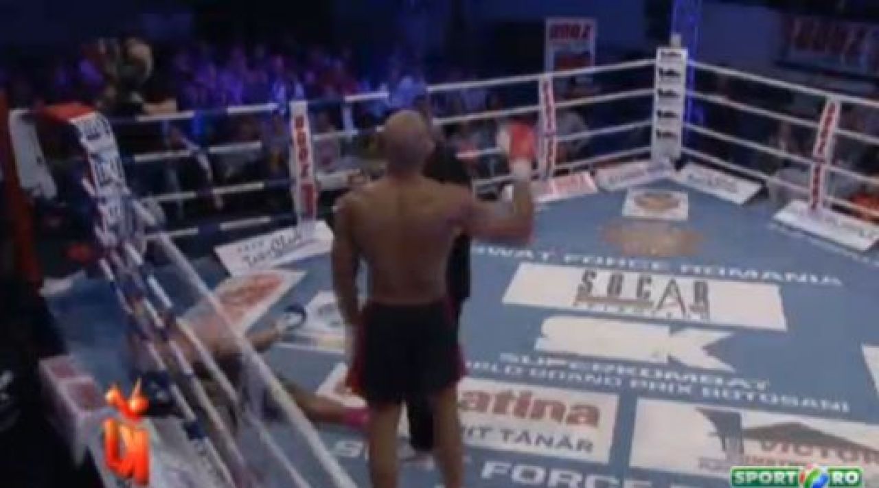Doua KO-uri criminale si mult sange in gala Local Kombat de la Botosani! Adegbuyi si-a DEMOLAT adeversarul. Atodiresei a castigat detasat: VIDEO_4