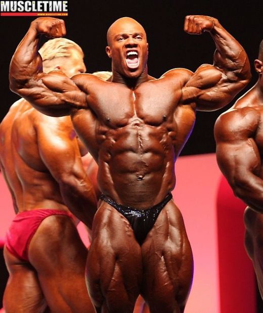 LACRIMI pe scena de la Mister Olympia! Phillip Heath a castigat al treilea an la rand insa nu s-a putut bucura! Anuntul care a incremenit sala_3