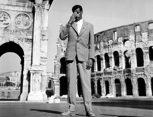 Stiati ca in septembrie 1960, un african necunscut a castigat maratonul in picioarele goale? Povestea fascinanta a lui Abebe Bikila_4