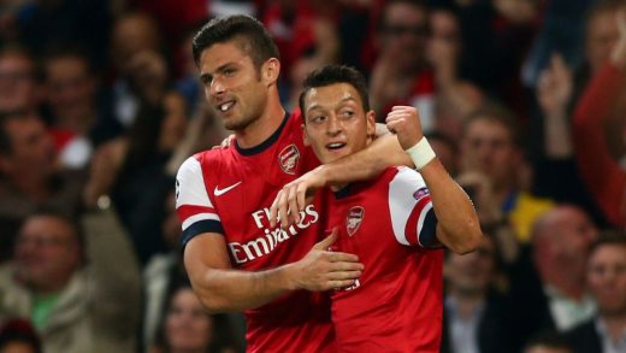 Mesut Ozil a fost OMUL MECIULUI: A reusit un gol si o pasa de gol in Arsenal 2-0 Napoli!_4