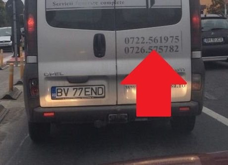 Imaginea zilei in Romania! Ce au vazut soferii din Brasov pe o masina de servicii funerare! FOTO: