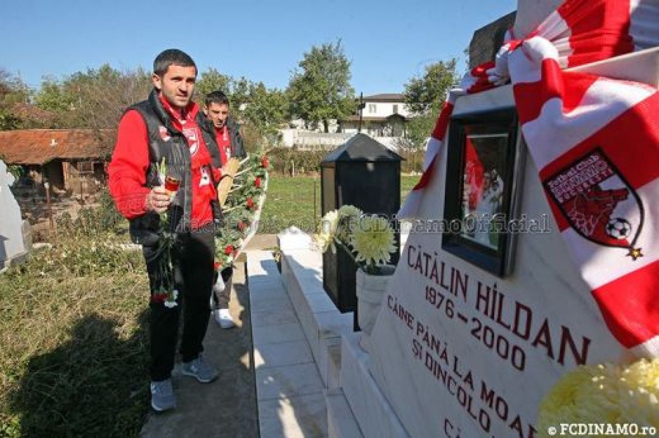 EMOTIONANT! Stoican i-a dus pe dinamovisti la mormantul lui Haldan! 13 ani de lacrimi pentru 'Unicul Capitan'! FOTO_2