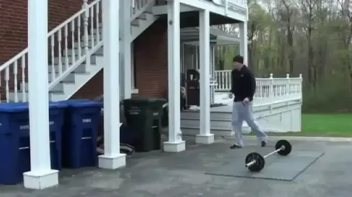 EPIC FAIL! Muschii mei minte nu are! Vezi cele mai tari gafe facute in sala de forta! Mori de ras: VIDEO