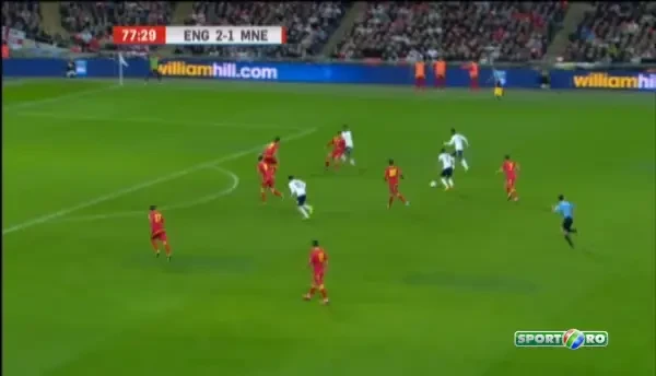 Andros Townsend inscrie din marginea careului