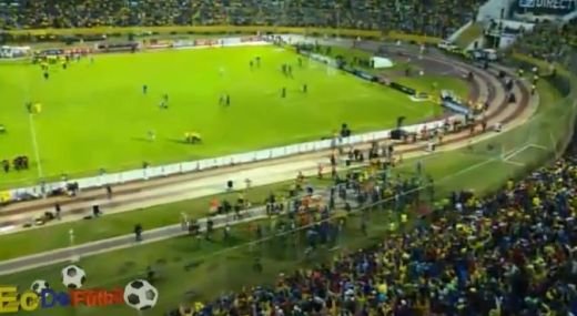 Imagini DEMENTIALE! Nationala lui Tony Valencia a sarbatorit in mare stil calificarea la Mondial! Mesaj emotionant al jucatorului de la United:_3