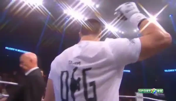 Meci FABULOS facut de Ghita impotriva lui Anderson Silva: romanul l-a devastat in doar 1 minut! Rico Verhoeven l-a batut pe Ghita in finala! Vezi aici: