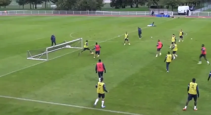 Singurul om care le poate lua Balonul de Aur lui Messi si Ronaldo! VIDEO FABULOS: Ce a facut MAGICIANUL lui Bayern la antrenamentul Frantei: