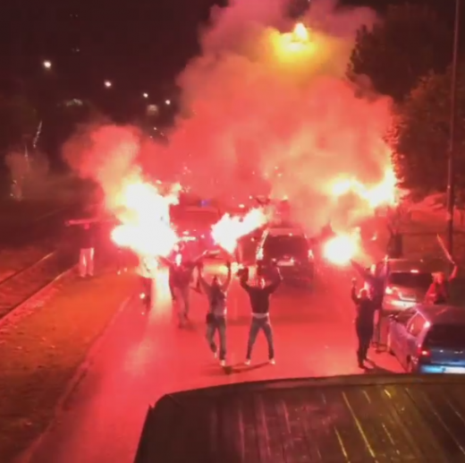 CE NEBUNIE! Fanii Bosniei au creat scene de RAZBOI dupa ce s-au caificat la Rio! VIDEO Filmat de Edin Dzeko din autocarul Bosniei