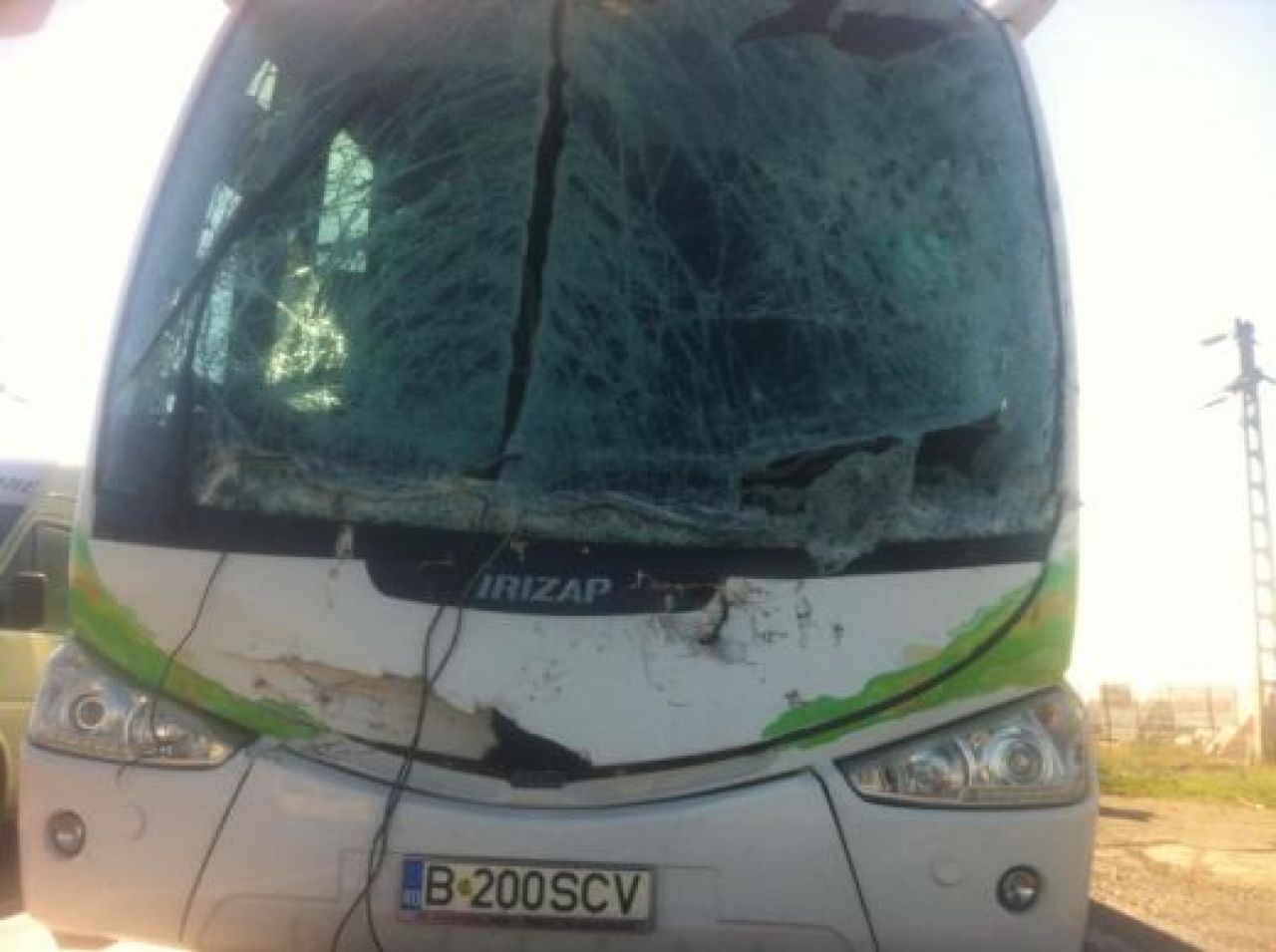 Autocarul lui FC Vaslui s-a CIOCNIT violent de un camion! Porumboiu face haz de necaz: