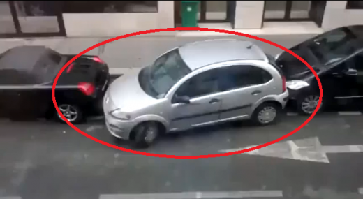 Cine a spus ca femeile nu stiu sa parcheze? :)) VIDEO ULUITOR: cum reuseste o soferita sa parcheze masina in cel mai stramt loc! A avariat alte 2 automobile