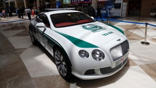 FOTO: Cel mai tare departament de politie din lume! Politia din Dubai are o flota cu SUPERMASINI! Vedeta e un Aston Martin de 1.4 milioane de dolari:_7