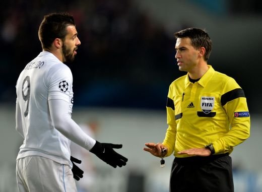 Scandal MONSTRU la meciul lui Hategan din Liga! City a cerut la UEFA 
