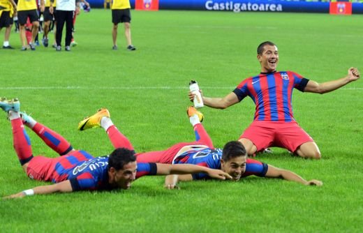 Jucatorul care este BLOCAT de Rapid si doar Steaua si-l permite: In Romania are interzis la transferuri