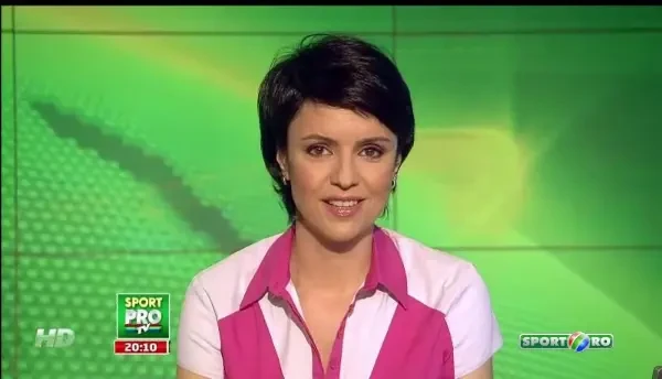 O Dacie din 70 face ravagii pe net! Scoate fum din roti mai tare decat monstrii de mii de cai putere! VIDEO