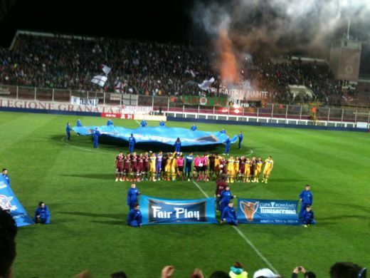 LIVE BLOG Hallo-Win Cupa | Gest senzational la final; peluza rapidista i-a facut pe jucatori sa lacrimeze de emotie! Ultrasii de la tribuna i-au provocat pe rivali: