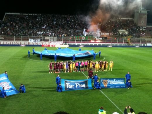 LIVE BLOG Hallo-Win Cupa | Gest senzational la final; peluza rapidista i-a facut pe jucatori sa lacrimeze de emotie! Ultrasii de la tribuna i-au provocat pe rivali: 