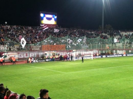 LIVE BLOG Hallo-Win Cupa | Gest senzational la final; peluza rapidista i-a facut pe jucatori sa lacrimeze de emotie! Ultrasii de la tribuna i-au provocat pe rivali: 
