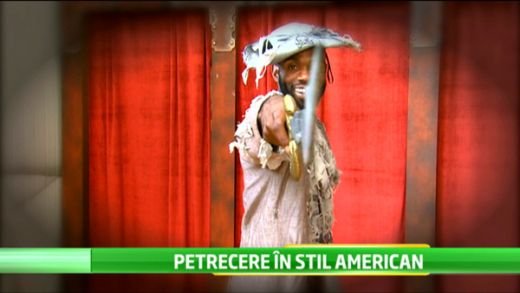 Steaua l-a transferat pe .. Jack Sparrow! Caterinca totala de Halloween: Tu nici n-ai nevoie de costum la cat esti de mare VIDEO