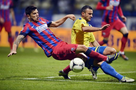 Sistemul lui Reghecampf e facut PRAF: E o mare brambureala ce arata Steaua acum! De ce trebuie sa se renunte la 3-4-3: