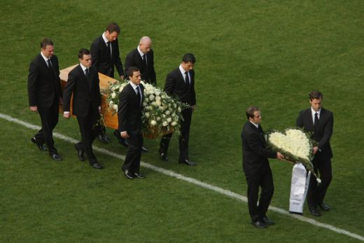 Eu nu cred ca mai joc meciul asta CUTREMURATOR! S-a sinucis inainte de Mondial intr-un mod cumplit! Tragedia jucatorului care a plecat plangand de la Barca