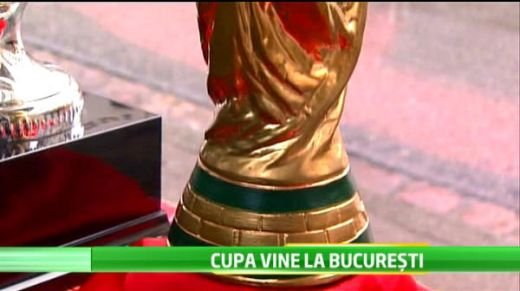 Stelistii pot duce Cupa Mondiala la nationala! Elvetienii au scos replica trofeului la vanzare! Cat costa: