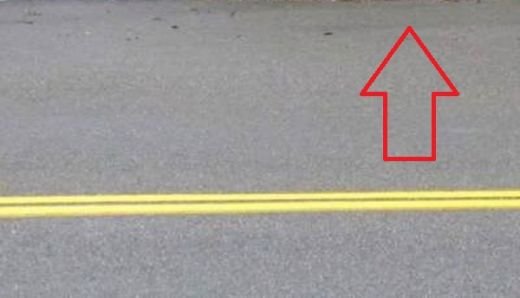 Ce-ai facut, Dorele? Cat de lenes poate fi un muncitor? Imaginea asta face inconjurul lumii! Cum a fost marcata o sosea! FOTO: