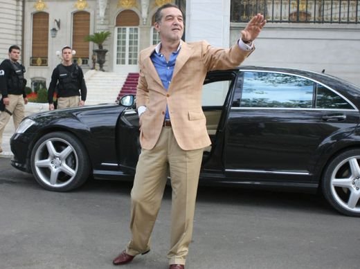 Decizia luata de Becali care poate aduce Stelei milioane de euro: Se reinfiinteaza ACADEMIA! Un fost antrenor se intoarce in Ghencea!