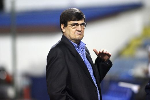 Condescu ramane peste noapte in libertate! UPDATE: Procurorii cer arestarea! Condescu, acuzat ca a falsificat 3 contracte si a prejudiciat clubul Pandurii cu 2,6 mil lei!