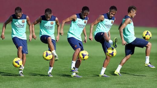 Neymar se da in spectacol pe unde apuca! Noua schema inventata in cantonamentul Braziliei! Cu ce jonglerie i-a uimit pe americani: VIDEO
